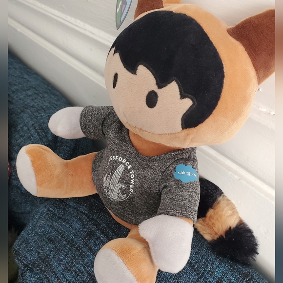 Salesforce ASTRO plush doll - San Francisco Salesforce Tower edition, NWT - Picture 4 of 6